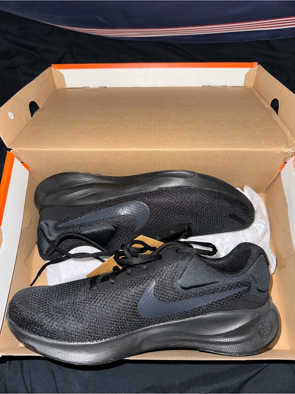 Men’s Nike Revolution 7 - Picture 8 of 9